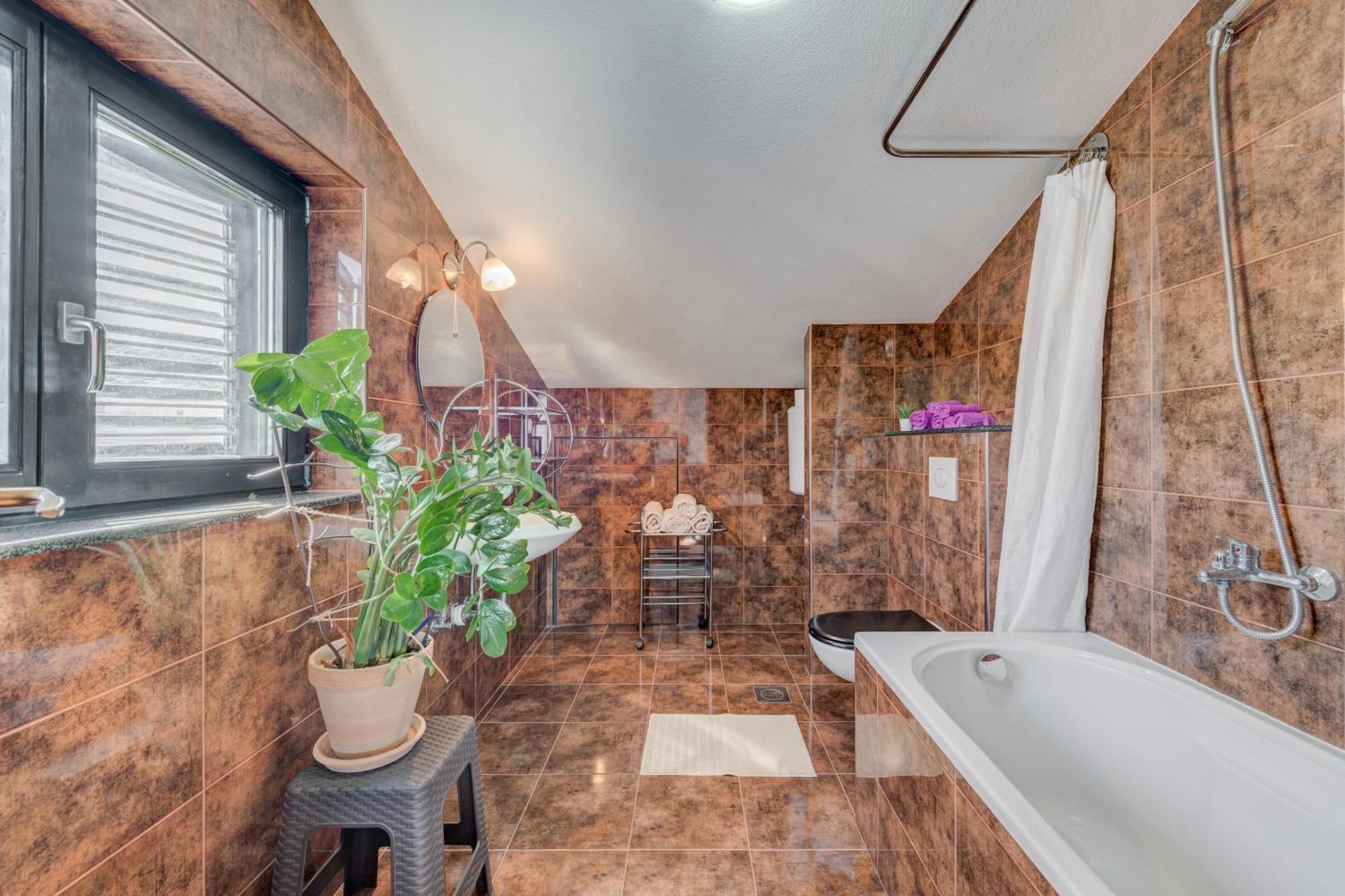Deepwater House Apartment Slatine Exterior photo