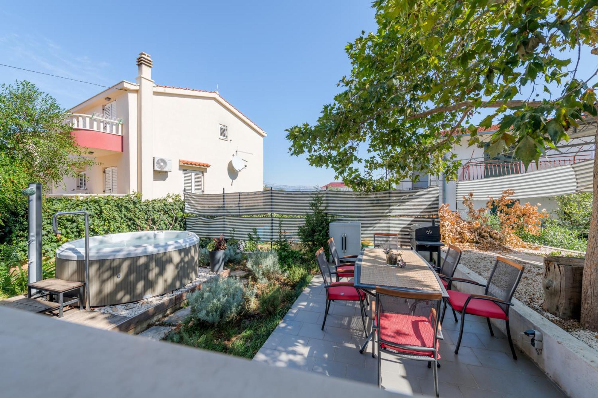 Deepwater House Apartment Slatine Exterior photo